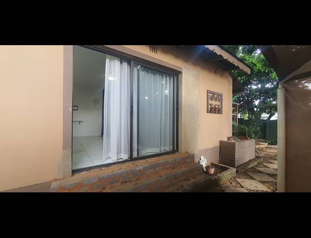 1 BEDROOM FLAT TO LET IN HEIDELBERG CENTRAL